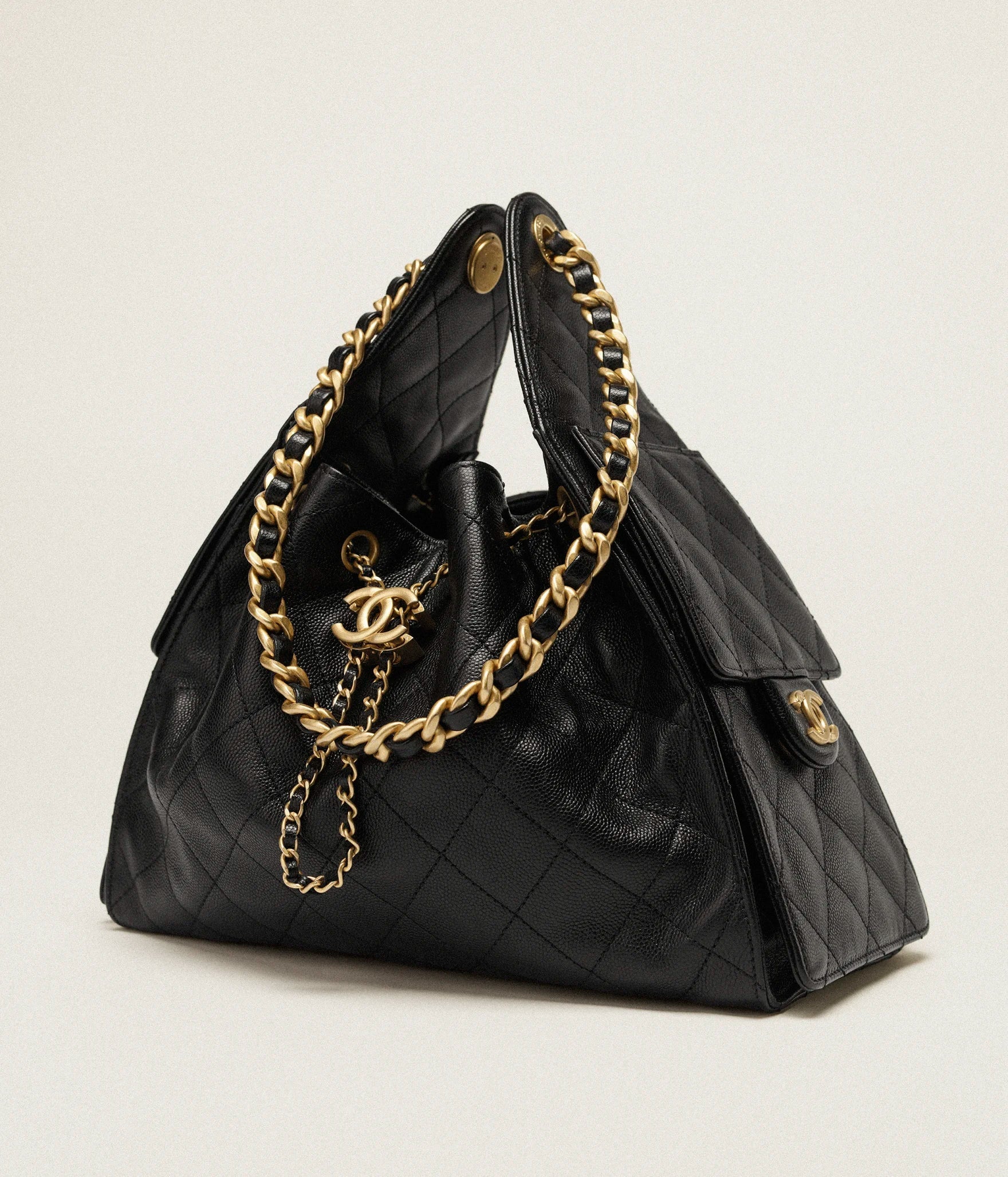 Luxury 25 Small Handbag Grained Calfskin & Gold-Tone Metal Bag